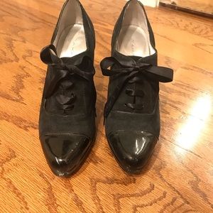 Tahari Louise Booties 8 black